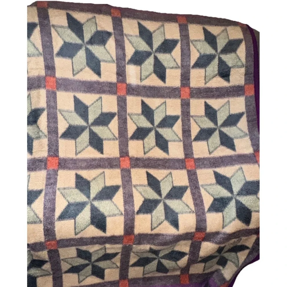 Biederlack Cuddle Wrap Blanket Quilt Pattern  Zipper Snaps Purple Warm 52 X 66